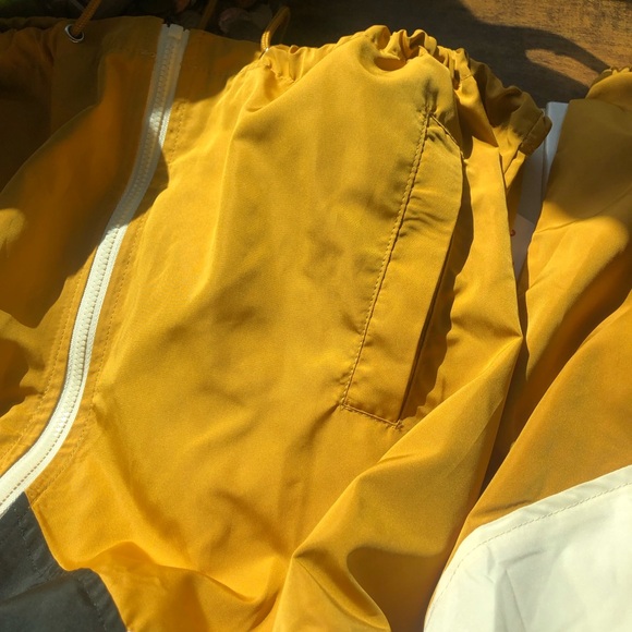 WIND // Love Tree Windbreaker - Picture 5 of 5